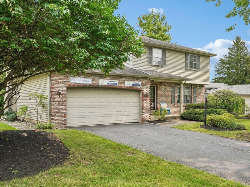 1638 Dollivor Drive, Columbus, OH 43235 Photo 2