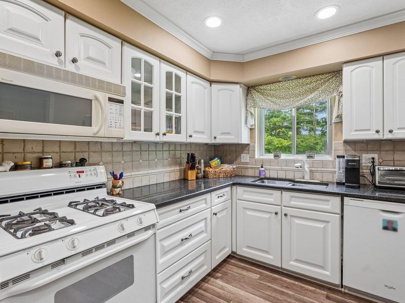 1638 Dollivor Drive, Columbus, OH 43235 Photo 8