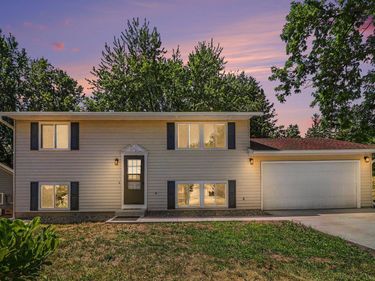 421 3rd Avenue SW, Lonsdale, MN 55046