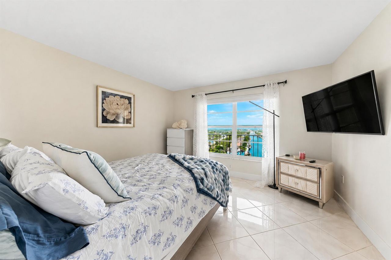 1021 Hillsboro Mile Hillsboro Mile, Unit 1008, Hillsboro Beach, FL 33062 Photo