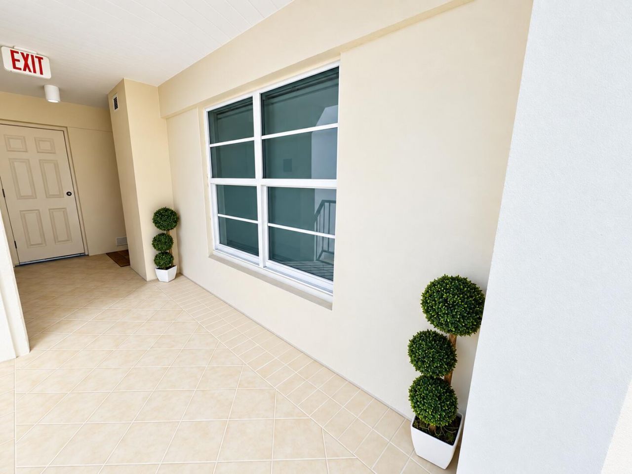 1021 Hillsboro Mile Hillsboro Mile, Unit 1008, Hillsboro Beach, FL 33062 Photo