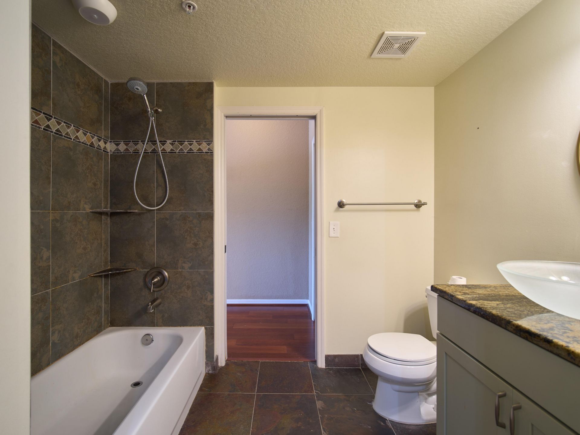 11037 Legacy Boulevard, Unit 201, Palm Beach Gardens, FL 33410 Photo