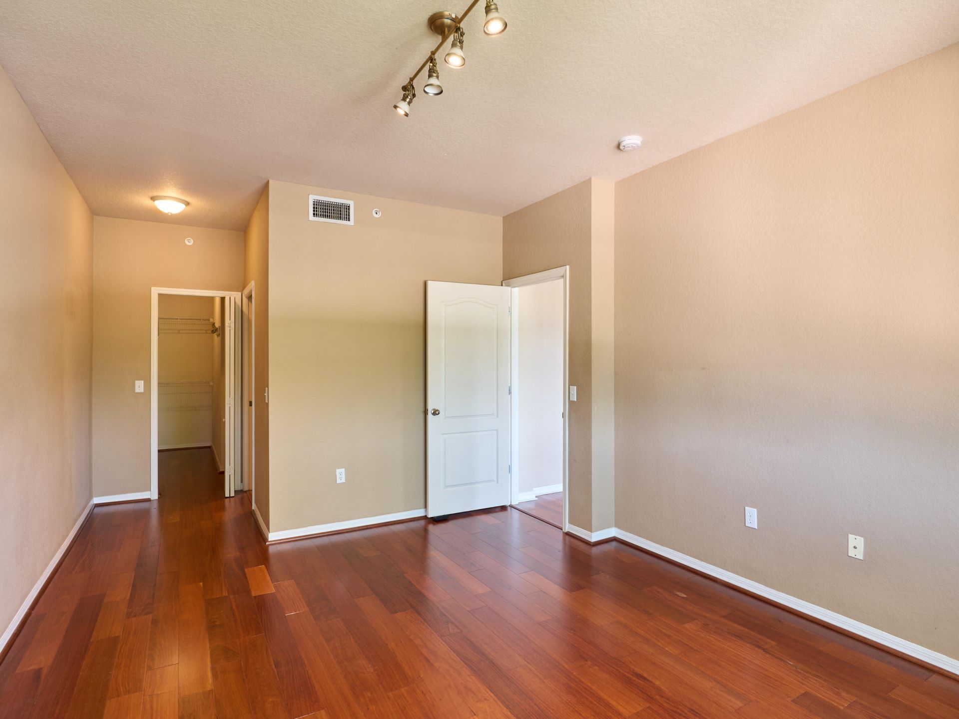 11037 Legacy Boulevard, Unit 201, Palm Beach Gardens, FL 33410 Photo