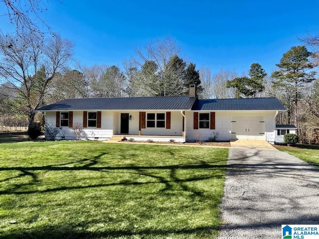 292 Avalon Lane, Anniston, AL 36207 Main Photo