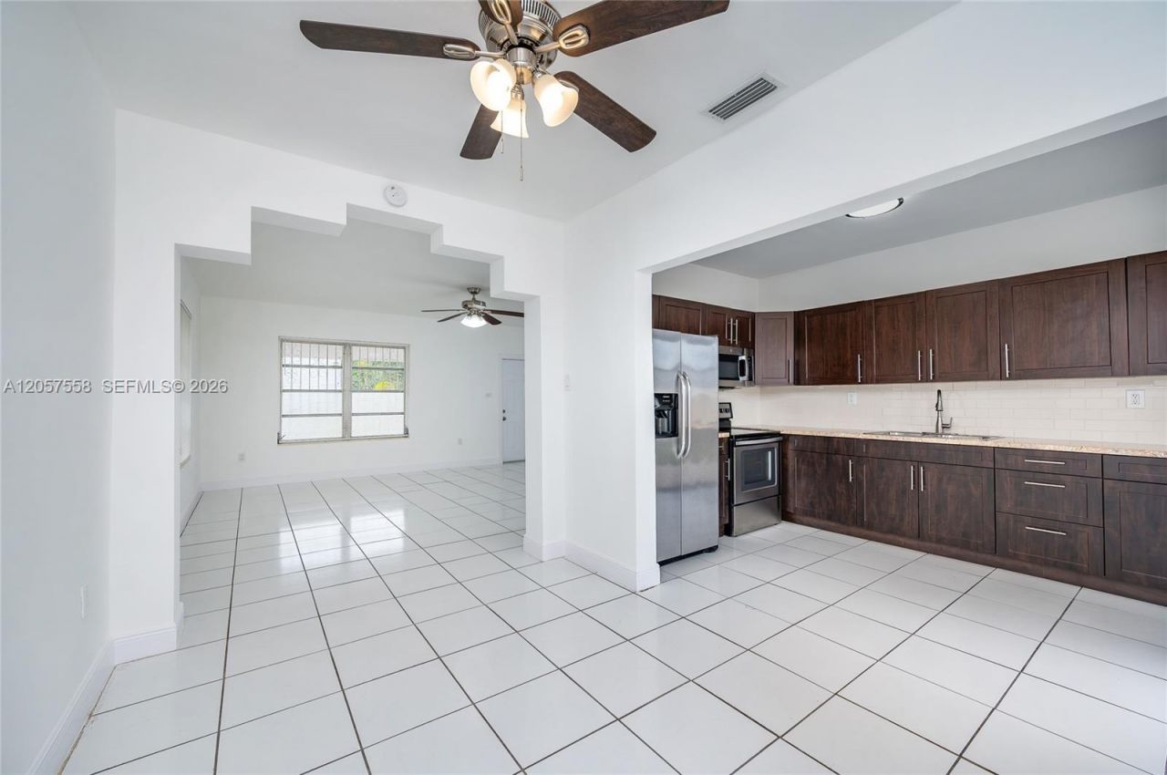 2624 NW 24th St, Miami, FL 33142 Photo