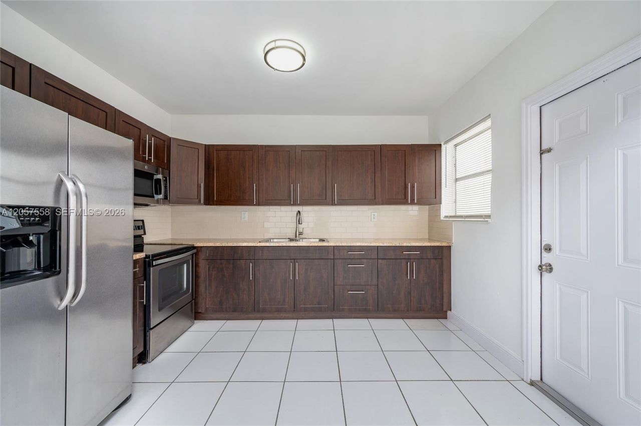 2624 NW 24th St, Miami, FL 33142 Photo