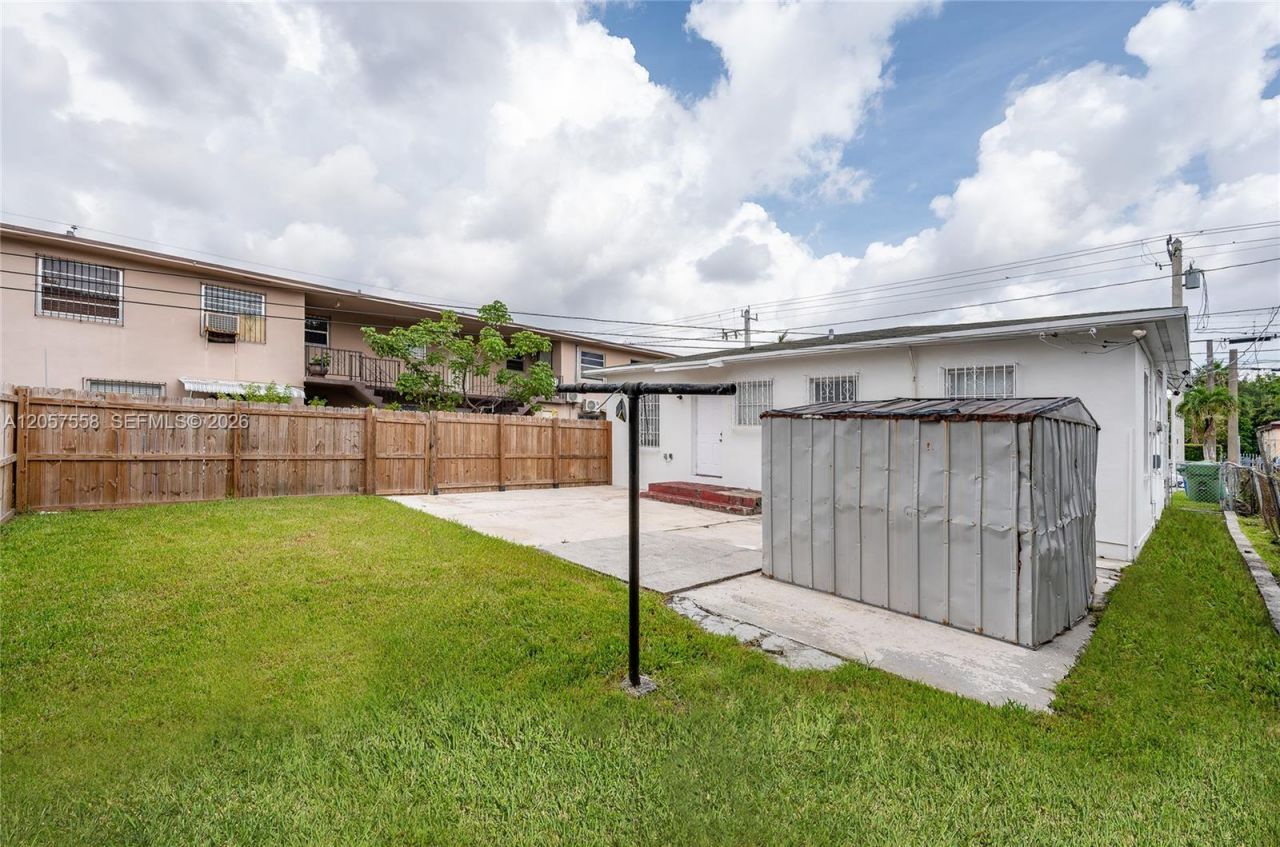2624 NW 24th St, Miami, FL 33142 Photo