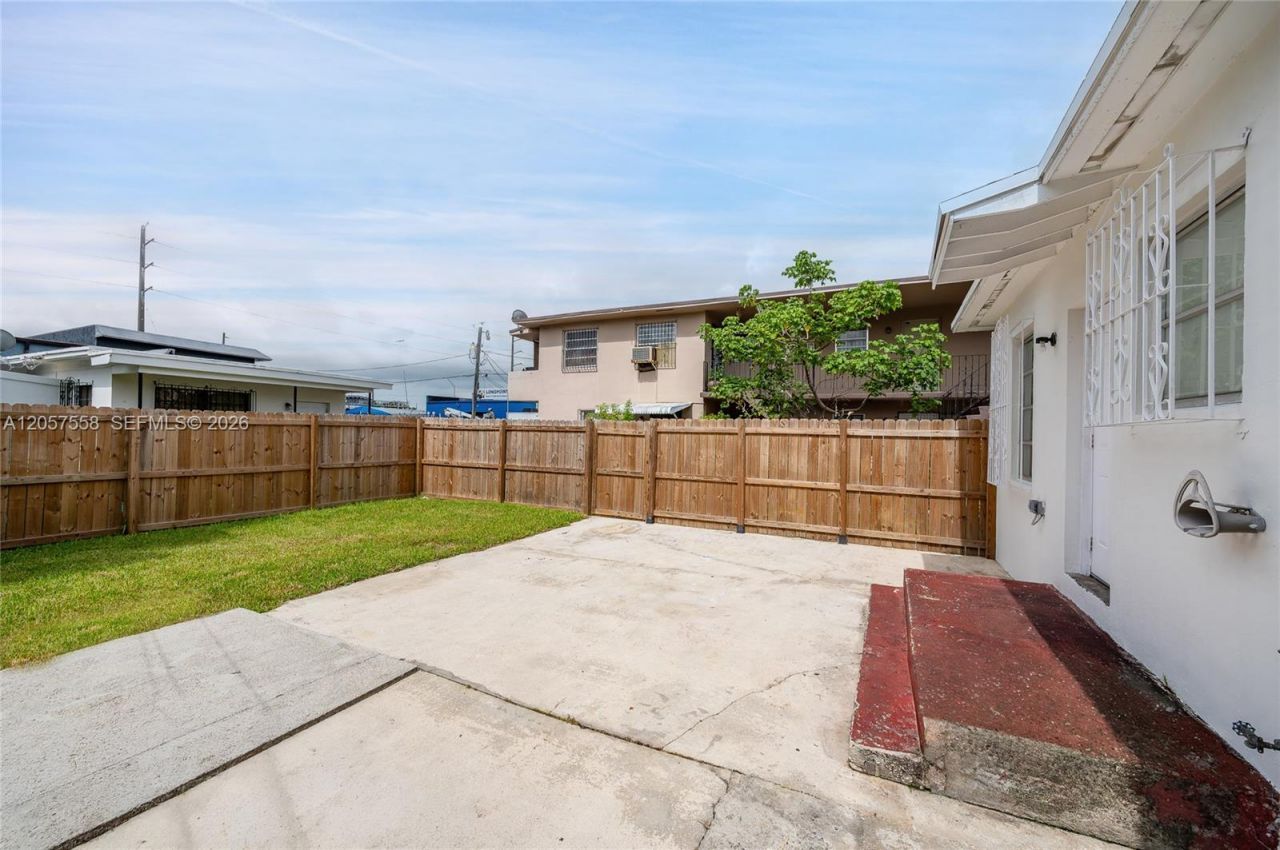 2624 NW 24th St, Miami, FL 33142 Photo