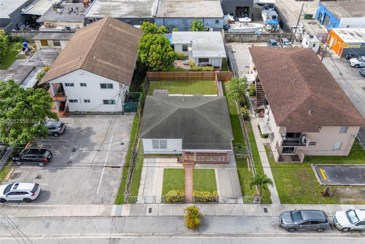 2624 NW 24th St, Miami, FL 33142 Photo