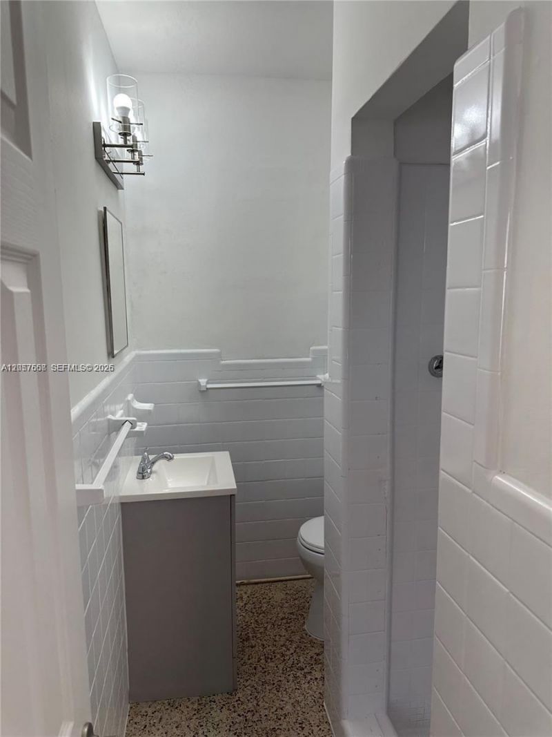 2624 NW 24th St, Miami, FL 33142 Photo