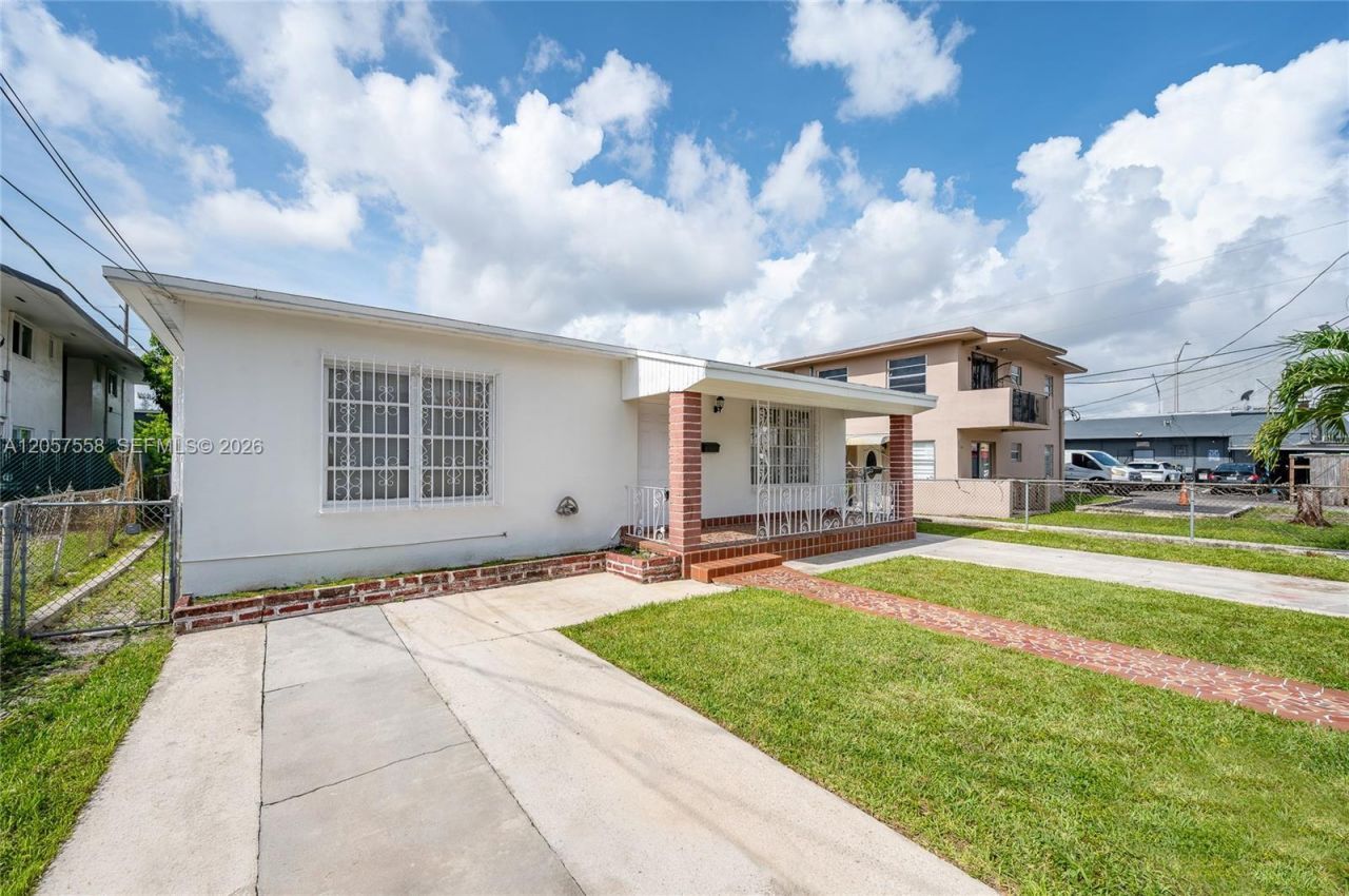 2624 NW 24th St, Miami, FL 33142 Photo