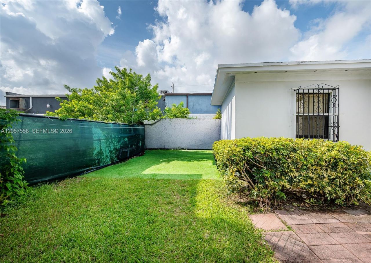 2624 NW 24th St, Miami, FL 33142 Photo