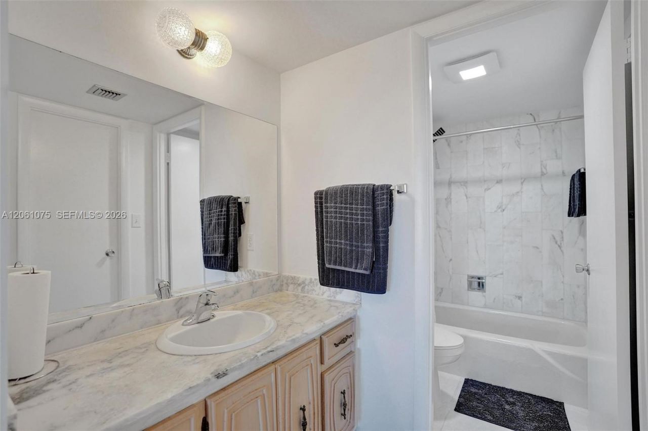 10777 W Sample Rd, Unit 718, Coral Springs, FL 33065 Photo