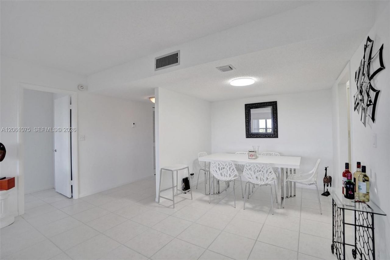 10777 W Sample Rd, Unit 718, Coral Springs, FL 33065 Photo