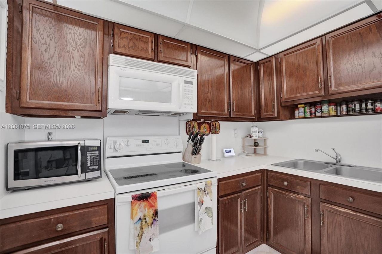 10777 W Sample Rd, Unit 718, Coral Springs, FL 33065 Photo