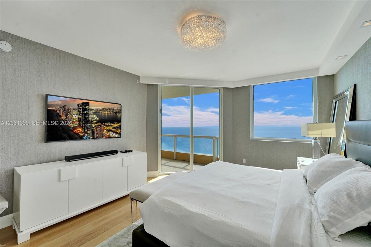 17875 Collins Ave, Unit 3201, Sunny Isles Beach, FL 33160 Photo