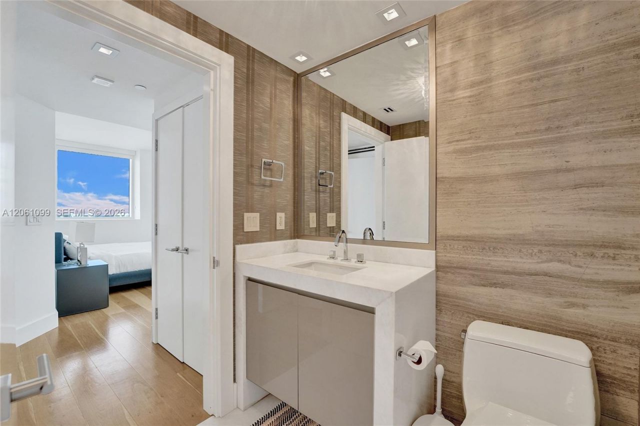 17875 Collins Ave, Unit 3201, Sunny Isles Beach, FL 33160 Photo