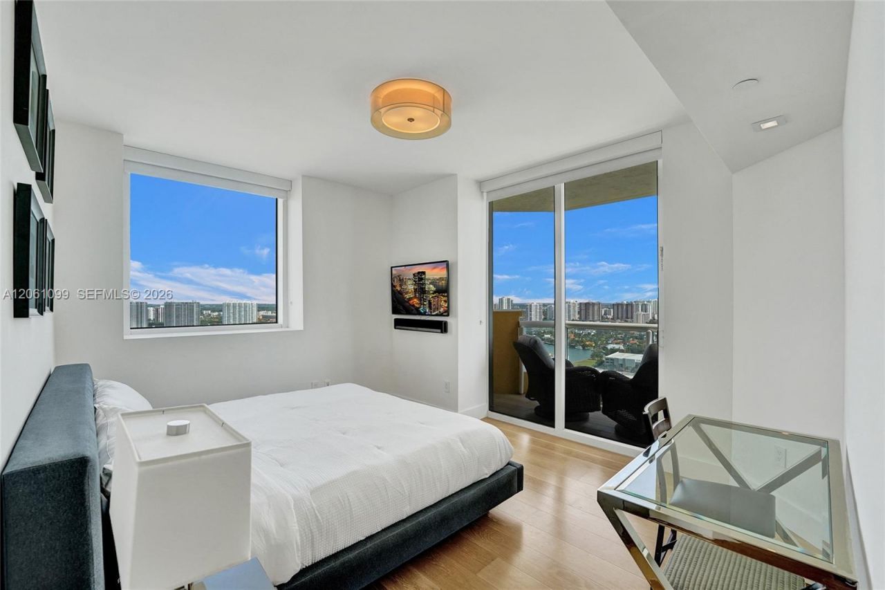 17875 Collins Ave, Unit 3201, Sunny Isles Beach, FL 33160 Photo