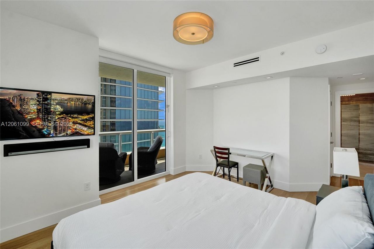 17875 Collins Ave, Unit 3201, Sunny Isles Beach, FL 33160 Photo