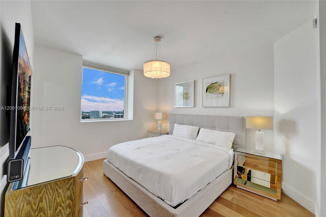 17875 Collins Ave, Unit 3201, Sunny Isles Beach, FL 33160 Photo