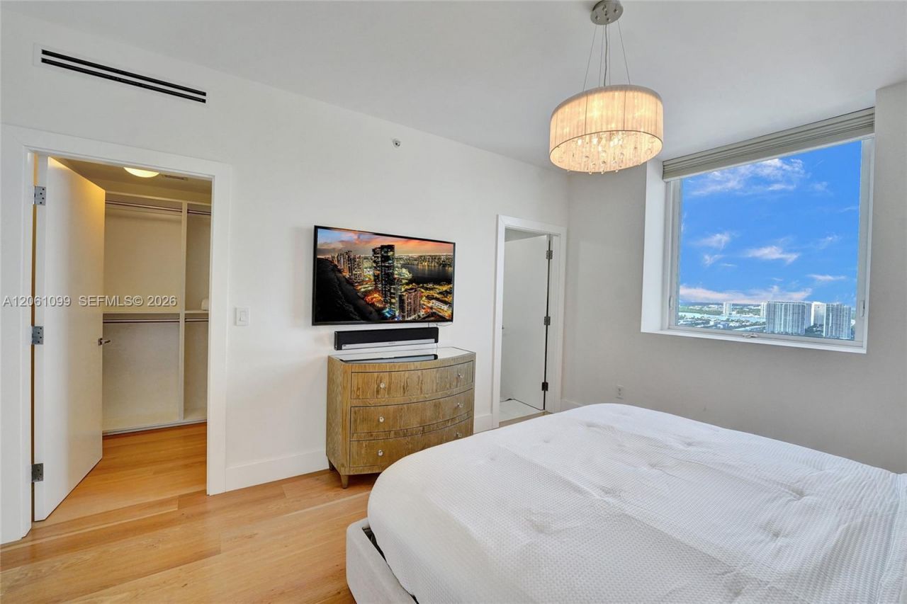 17875 Collins Ave, Unit 3201, Sunny Isles Beach, FL 33160 Photo