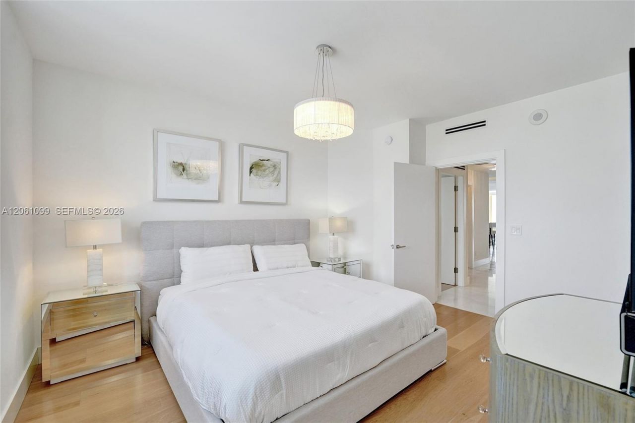 17875 Collins Ave, Unit 3201, Sunny Isles Beach, FL 33160 Photo