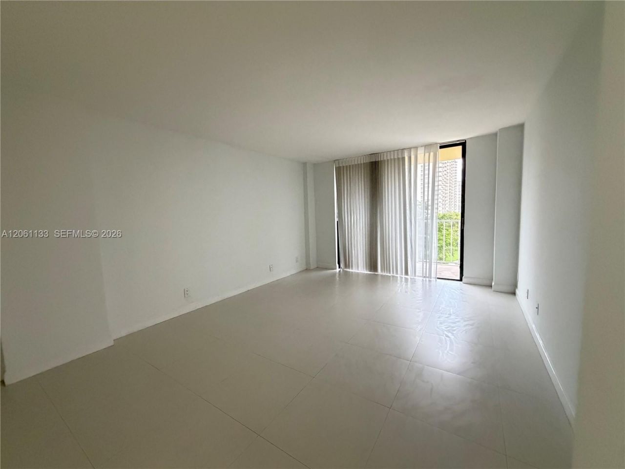 290 174th St, Unit 617, Sunny Isles Beach, FL 33160 Photo