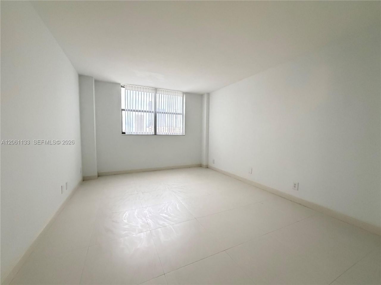 290 174th St, Unit 617, Sunny Isles Beach, FL 33160 Photo