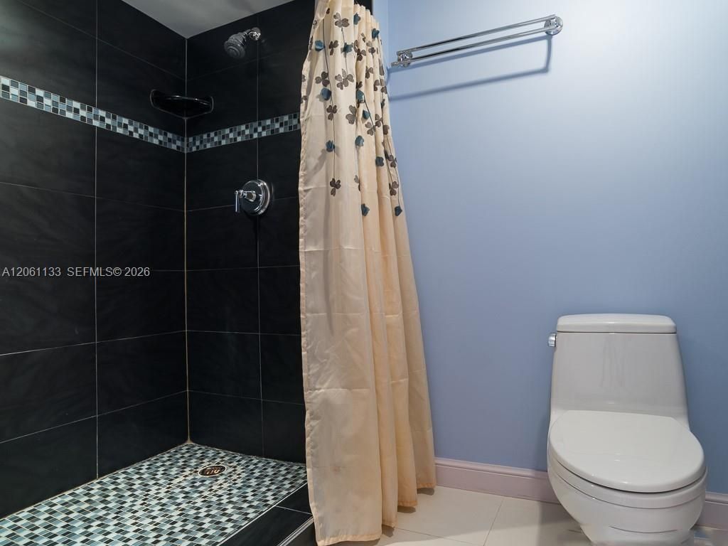 290 174th St, Unit 617, Sunny Isles Beach, FL 33160 Photo