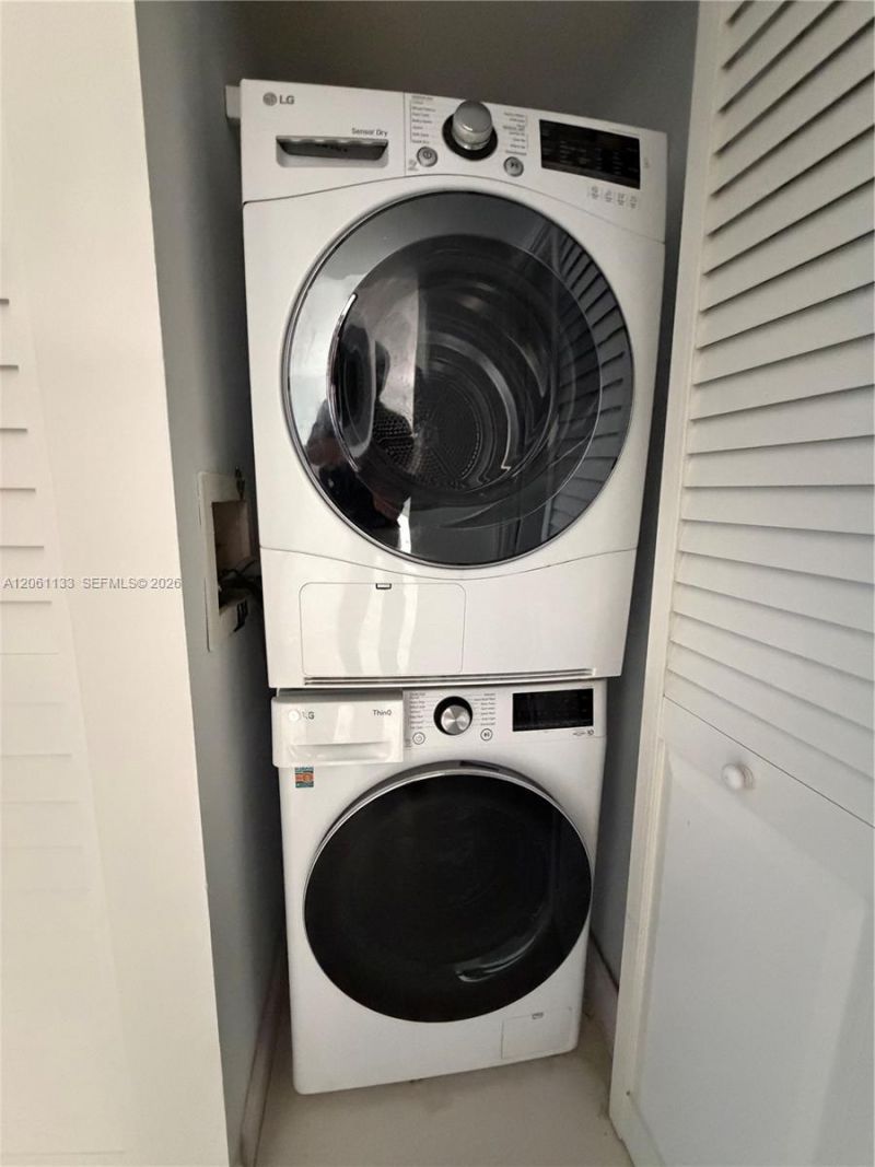 290 174th St, Unit 617, Sunny Isles Beach, FL 33160 Photo