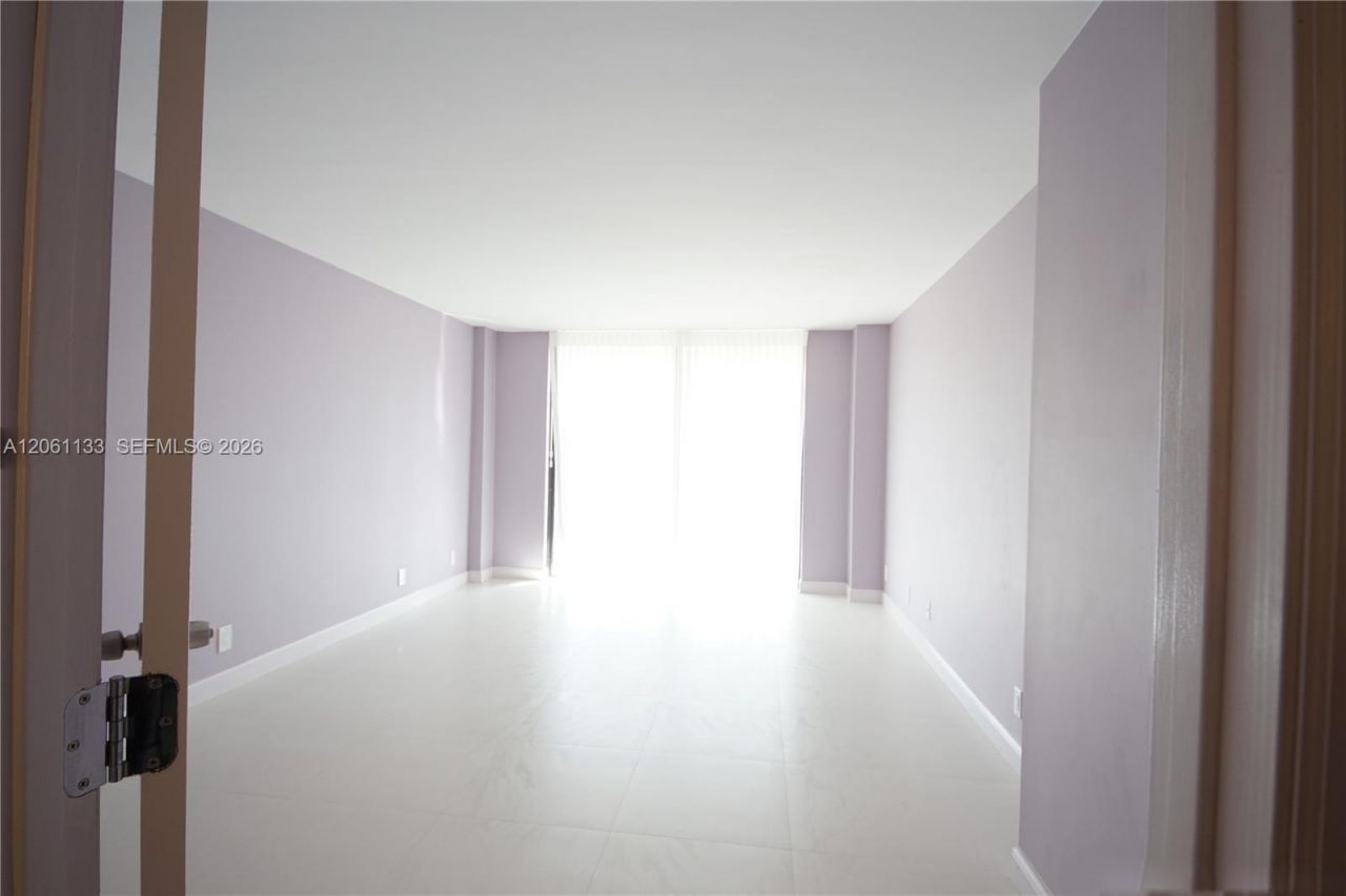 290 174th St, Unit 617, Sunny Isles Beach, FL 33160 Photo