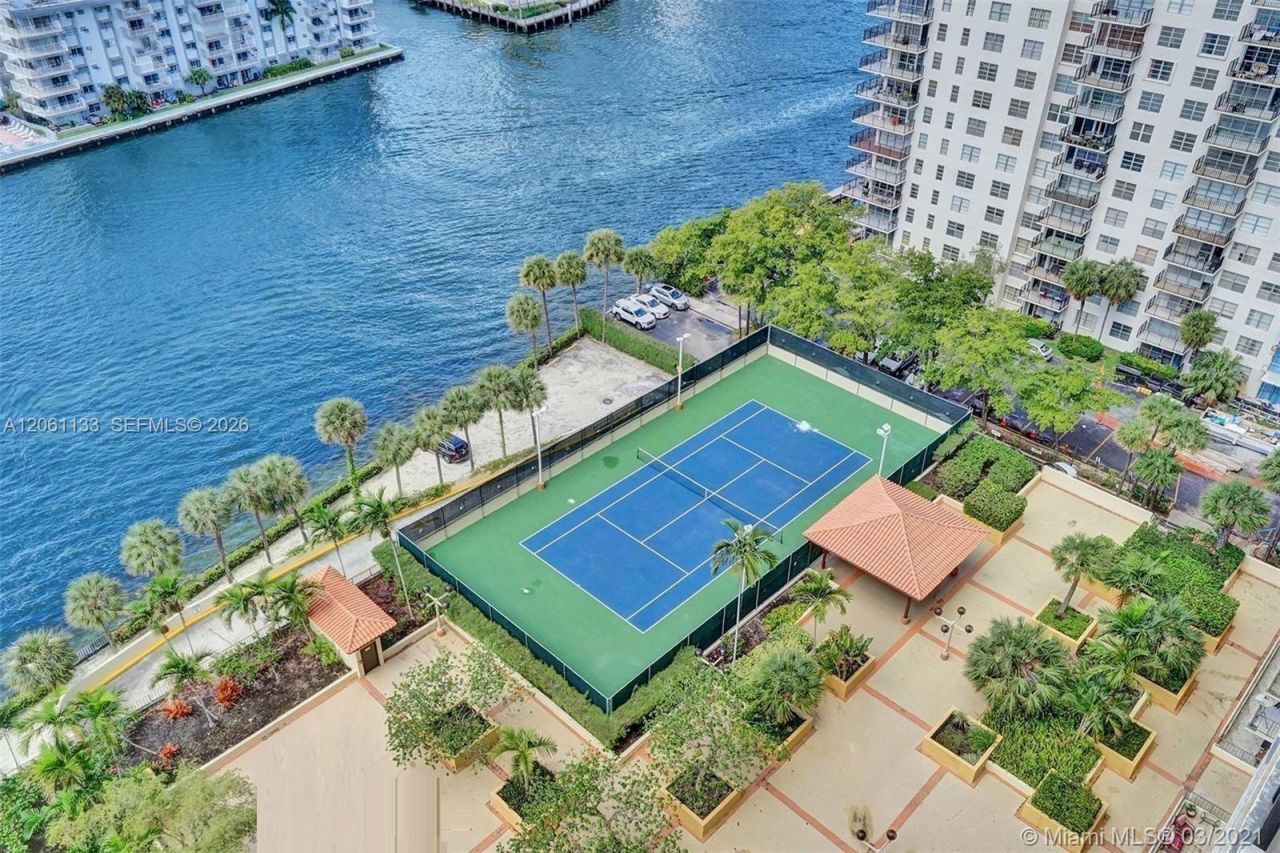 290 174th St, Unit 617, Sunny Isles Beach, FL 33160 Photo