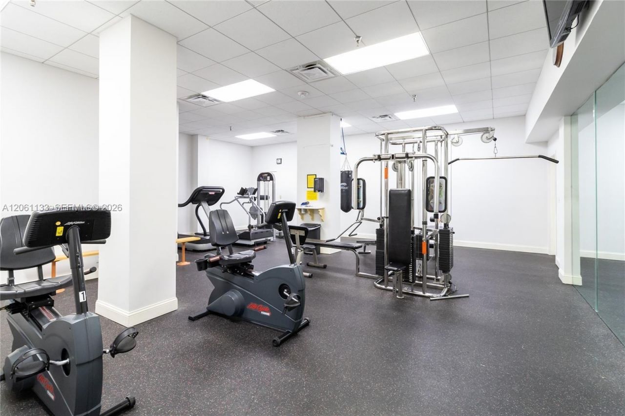 290 174th St, Unit 617, Sunny Isles Beach, FL 33160 Photo