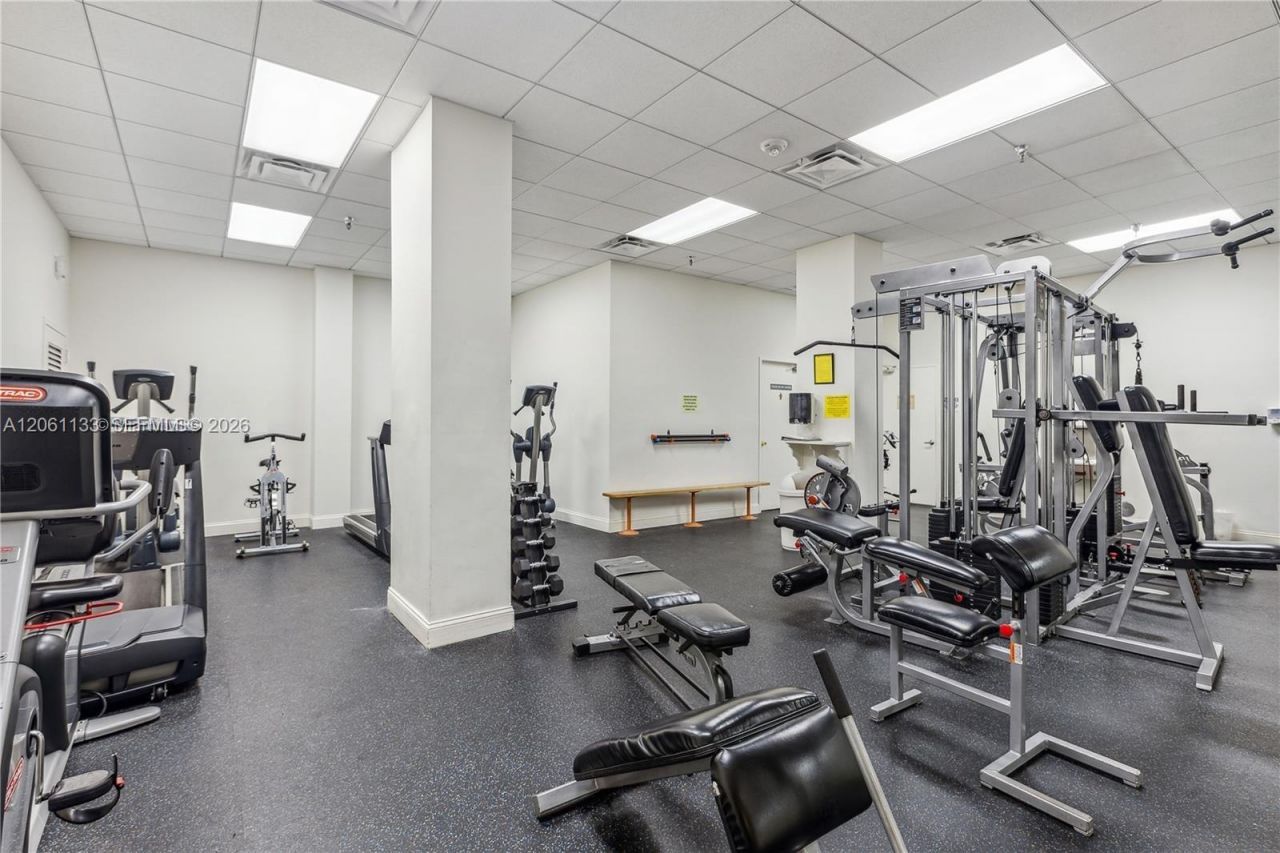 290 174th St, Unit 617, Sunny Isles Beach, FL 33160 Photo