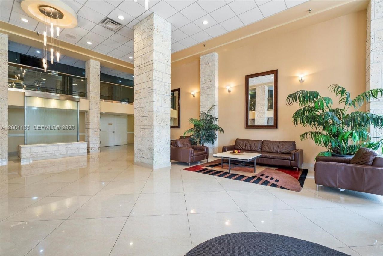 290 174th St, Unit 617, Sunny Isles Beach, FL 33160 Photo