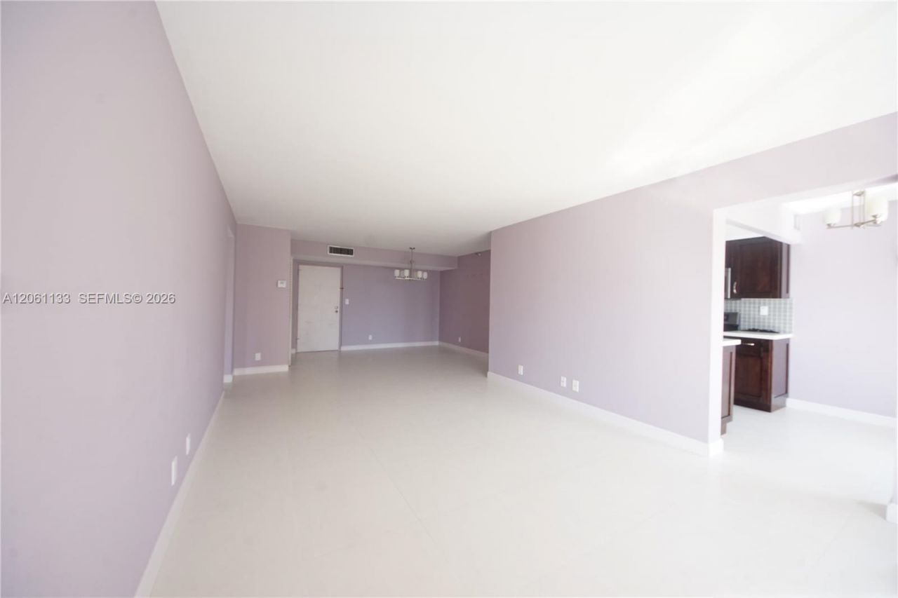 290 174th St, Unit 617, Sunny Isles Beach, FL 33160 Photo