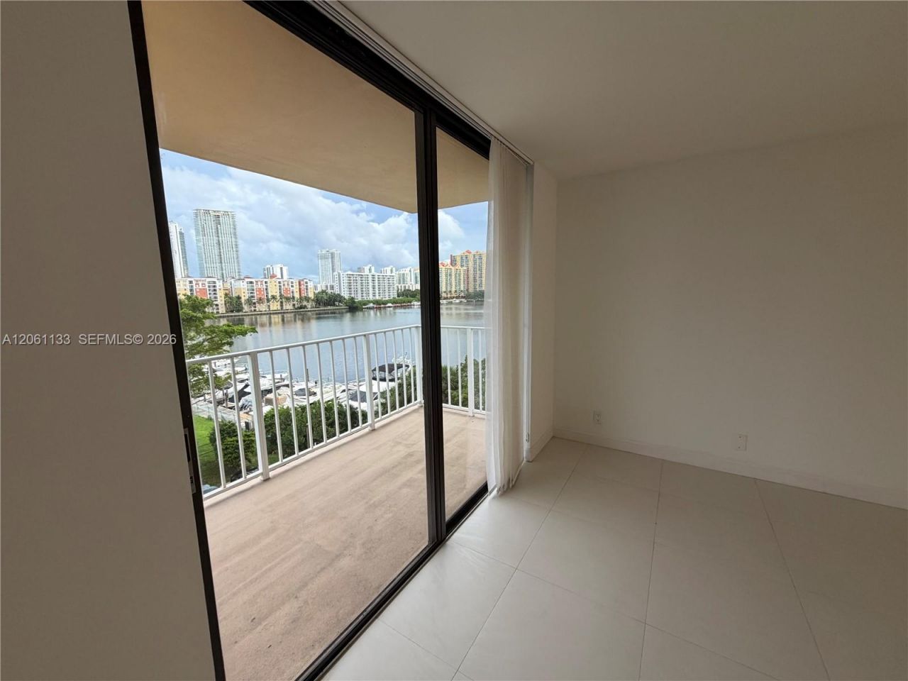 290 174th St, Unit 617, Sunny Isles Beach, FL 33160 Photo