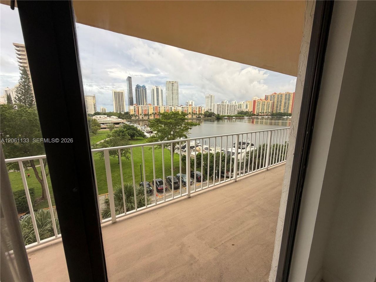 290 174th St, Unit 617, Sunny Isles Beach, FL 33160 Photo