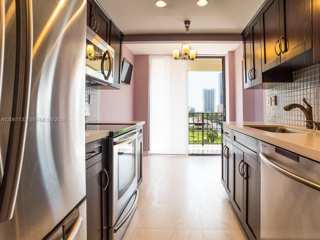 290 174th St, Unit 617, Sunny Isles Beach, FL 33160 Photo