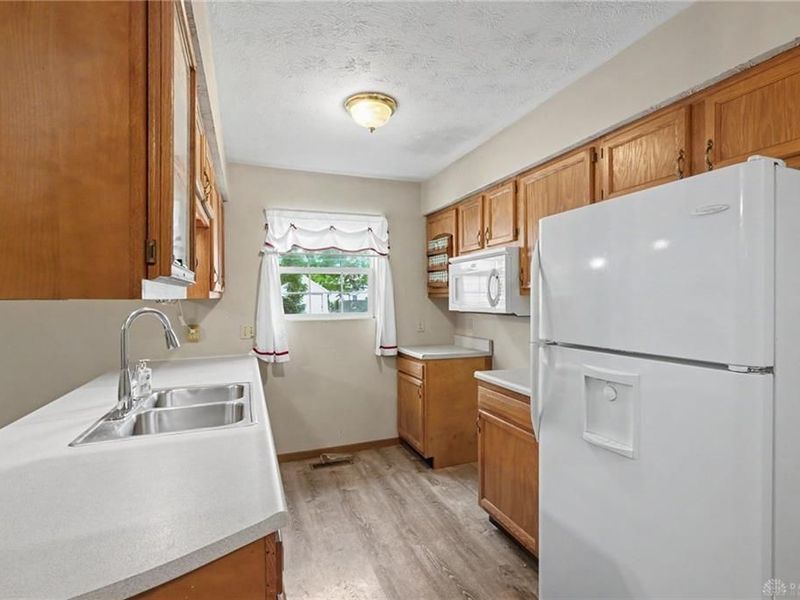 405 Patty Drive, Bradford, OH 45308 Photo 16