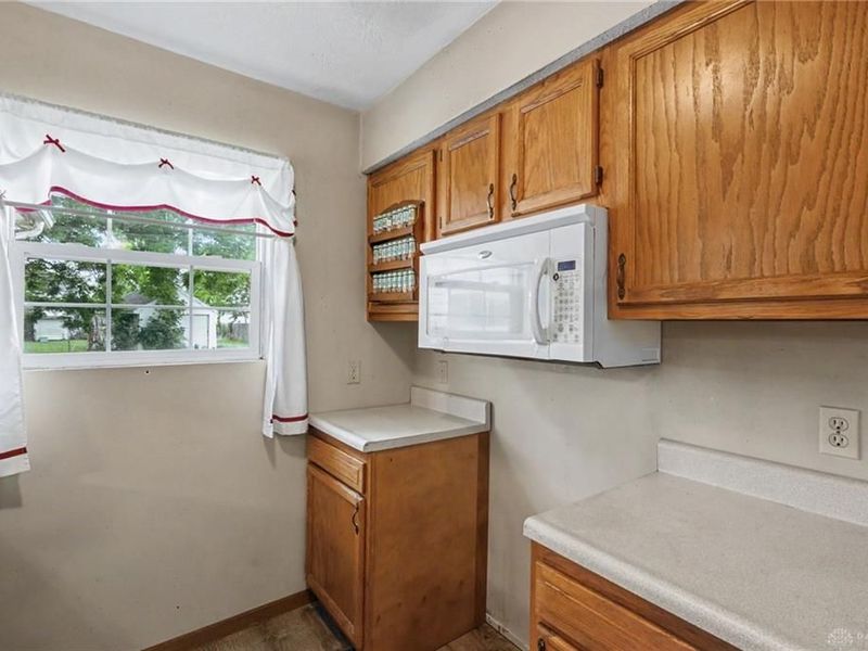 405 Patty Drive, Bradford, OH 45308 Photo 17