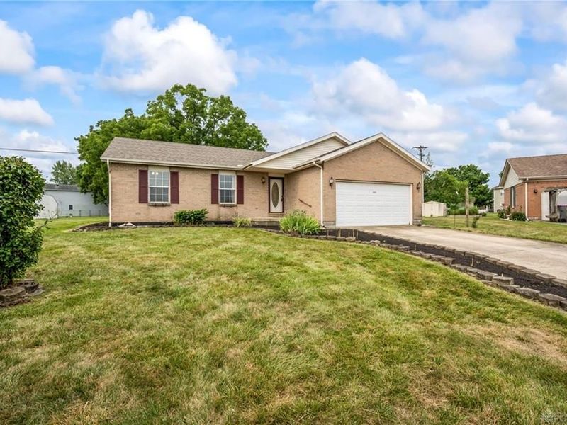 405 Patty Drive, Bradford, OH 45308 Photo 3