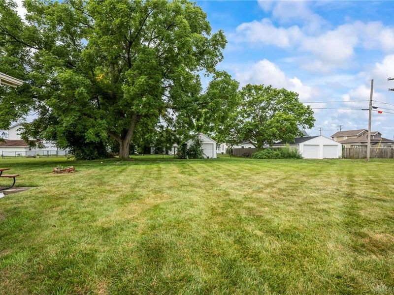 405 Patty Drive, Bradford, OH 45308 Photo 37