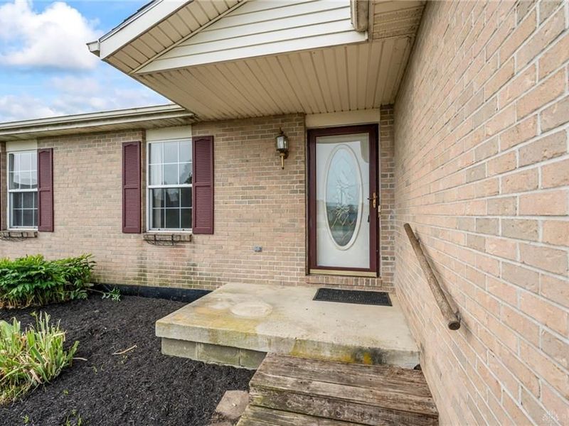 405 Patty Drive, Bradford, OH 45308 Photo 5