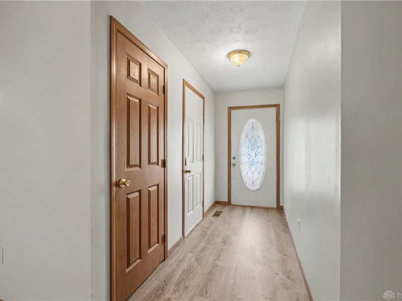 405 Patty Drive, Bradford, OH 45308 Photo 7