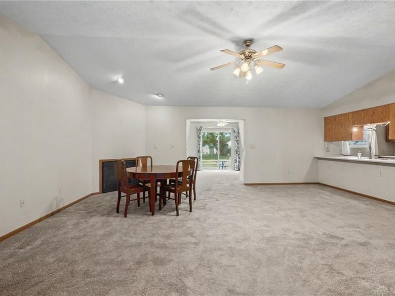 405 Patty Drive, Bradford, OH 45308 Photo 8