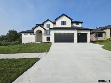 4525 S 202 Street, Elkhorn, NE 68135