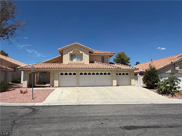 8852 Polo Bay Circle , Las Vegas, NV 89117