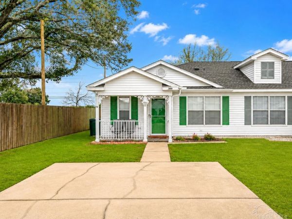 300 Loveland Cir, Pensacola, FL 32526