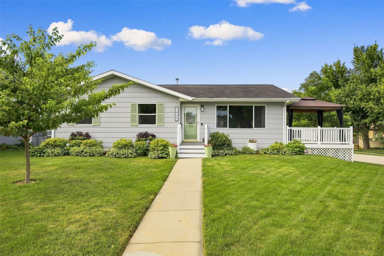 1405 Brockman Ave, Marion, IA 52302 Main Photo
